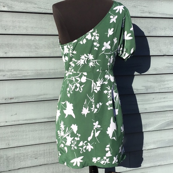 NWT SHEIN Green/White Floral One Shoulder Puff Sleeve Dress Small - Picture 7 of 9